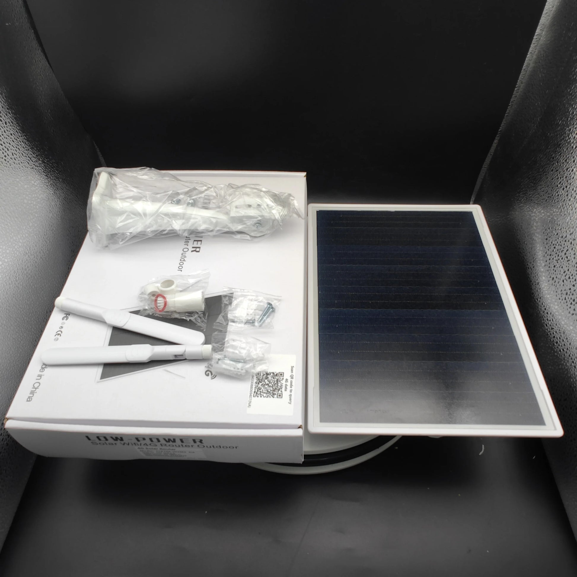 15W 25000Mah 4G Solar Router;4G Router Solar Powered All in One;Wifi Repeater;Ip66 Waterproof；Ultra Long Standby 7 Days